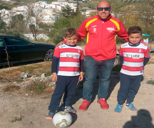 Infantiles y benjamines regalan alegrías para la UD Alhameña