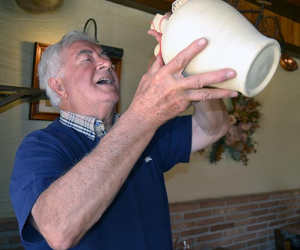 Manual Juan García saluda con su 'Día a día' a los habitantes de la Comarca de Alhama