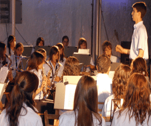 En el VI encuentro de bandas de música Alhama estrenó su pasodoble