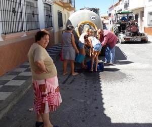 El Ayuntamiento de Jayena instala una nueva bomba para el abastecimiento de agua potable