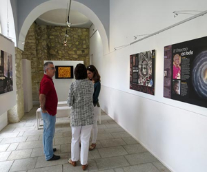 Abierta al público la exposición “Con A de Astrónomas”