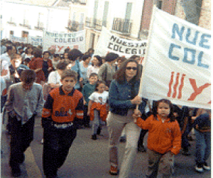 Manifestación exigiendo la construcción del Callejón