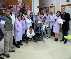 Caja Rural dona 400 euros para la compra de un ordenador al Centro Ocupacional