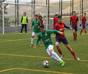 Solo el cadete de la UD Alhameña pudo ganar en una jornada gris