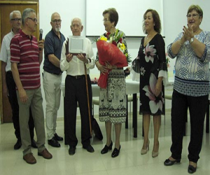 El Centro de Mayores homenajea a dos de sus más veteranos usuarios