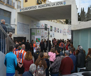 La UD Alhameña rinde tributo a los que ya no están