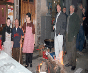 Reparto de vino, leña y arena para la Candelaria 2007