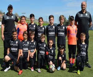 La UD Alhameña benjamín ya es líder