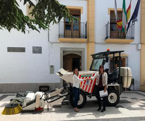 El Ayuntamiento de Jayena adquiere un dumper barredora para mantenimiento y limpieza