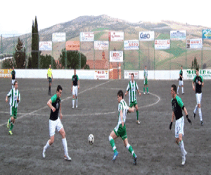 La Alhameña abandona los puestos de descenso a costa del Celtic