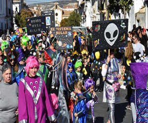 Los centros escolares hacen de la ecología y el espacio su temática de este carnaval