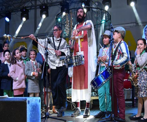 Alhama terminó el Carnaval con su Domingo de Piñata y con los gorriones más bendecidos