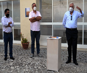 Paulo Miranda y Salvador Raya invitan a visitar la exposición de Joaquín Valderrama