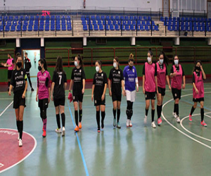 La UD Alhameña suma de tres en tres