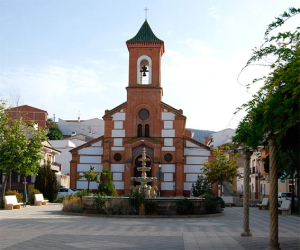 La alcaldesa de Zafarraya comunica por redes sociales del contagio de una maestra