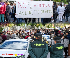 La comarca se manifiesta masivamente contra el salvaje acto de este pasado jueves
