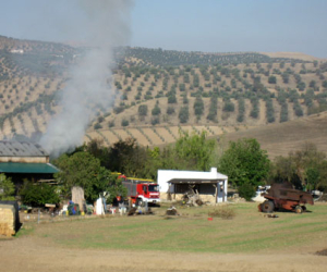 Ardió una nave en el cortijo Veluti