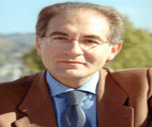 Saluda del Delegado del Gobierno de la Junta de Andalucía