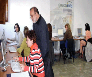 Cursos de informática en el centro Guadalinfo