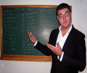 Manu Sánchez, la nueva cara del humor andaluz agradó a los alhameños