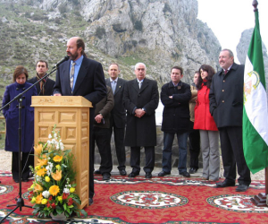 El Consejero de Turismo inaugura el mirador del Boquete de Ventas de Zafarraya