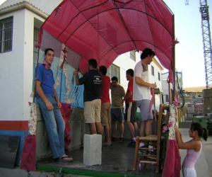 Se preparan las carrozas para la 'Romería del Vino', 2009