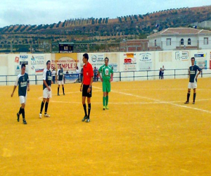 La UD Alhameña deja escapar su primera victoria