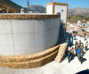 Para los vecinos de Ventas de Zafarraya se acabaron, por fin, los cortes de agua