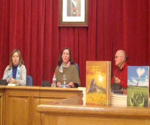Ángela Castillo compartió el día de la biblioteca con los clubes de lectura