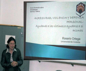 Conferencia sobre violencia de género y técnicas de defensa personal femenina