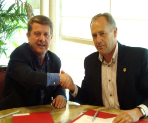 La Diputación cede al Ayuntamiento de Alhama mobiliario del palacio de Bibataubín