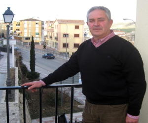 Tras un paréntesis de cuatro años Pepe Molina vuelve a la política como candidato a la alcaldía alhameña por el PP