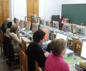 El club de lectura abre nuevo coloquio sobre un libro de María Dueñas