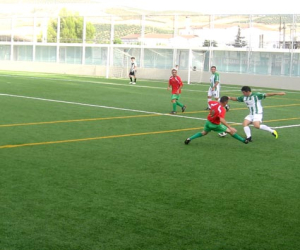 La UD Alhameña sigue sin puntuar fuera de casa