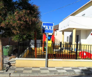 Jayena ya cuenta con una nueva plaza de taxi