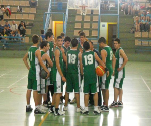 Remontada y victoria del baloncesto de Alhama (IES Alhama 40-29 Montefrío)
