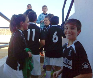 A los equipos de la UD Alhameña no se les da bien la tierra