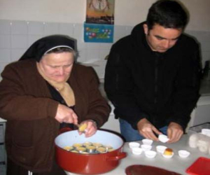 Taller de repostería en el convento de las Clarisas