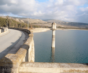 Arenas del Rey dejará de percibir el IBI que la CHG pagaba por los embalses, según el PSOE