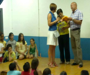Fiesta fin de curso del colegio público Conde de Tendilla, y despedida de Maribel y José Mari