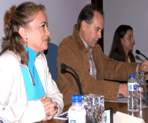 Comienza funcionar la Escuela de Madres y Padres