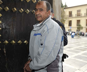 Mohamed E.B. acusado de asesinar a golpes a Fatiha el Khatiri, su esposa, dice que 'perdió el control' y que no lo recuerda