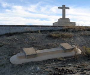 Gamberrismo contra vehículos y mobiliario urbano en Fornes