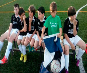 La UD Alhameña juvenil acaba la liga en cuarta posición