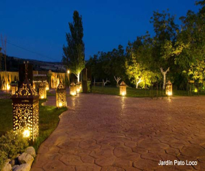 Cena de gala al aire libre y salto al agua con tirolina