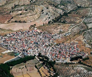 Detenido un hombre por apuñalar a su vecina de Jayena y obligarla a 'exiliarse'