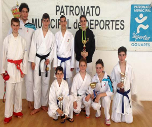 Nuestros deportistas brillaron en el trofeo de primavera de karate 
