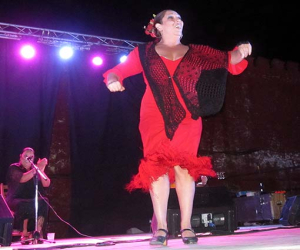 El flamenco más intenso y pasional llenó Alhama de ritmo, arte y compás