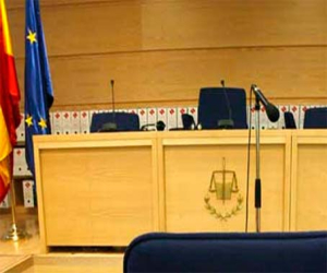 Solicitan 10 años de prisión para un acusado de maniatar a una mujer en su casa de Alhama para robarle