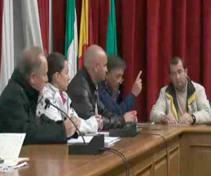 El PP de Alhama paraliza la extracción de tierras y ralentiza las obras de la carretera